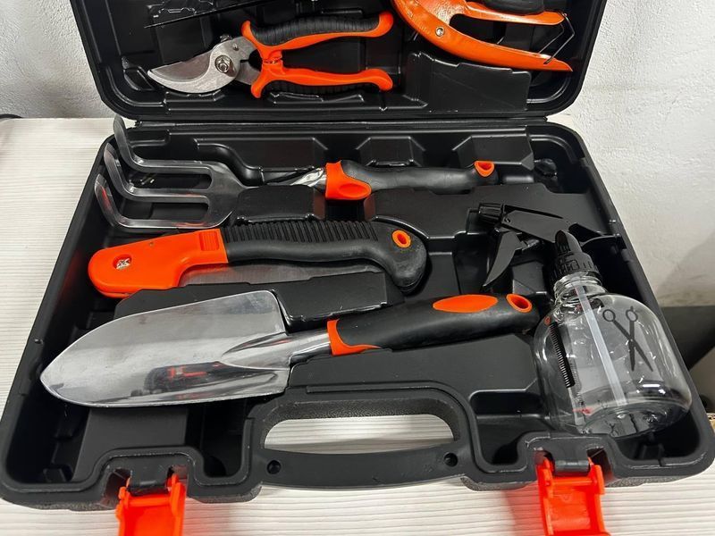 Набір садових інструментів у кейсі 14 в 1 Gardening Set ART Універсальний садовий набір 2522328933 фото