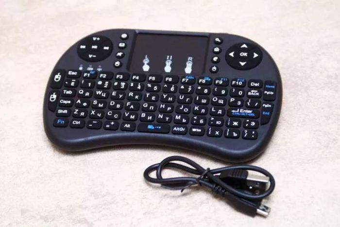 Бездротова мініклавіатура i8 для смарт ТВ/ПК/планшетів ⁇ KEYBOARD 939986918 фото