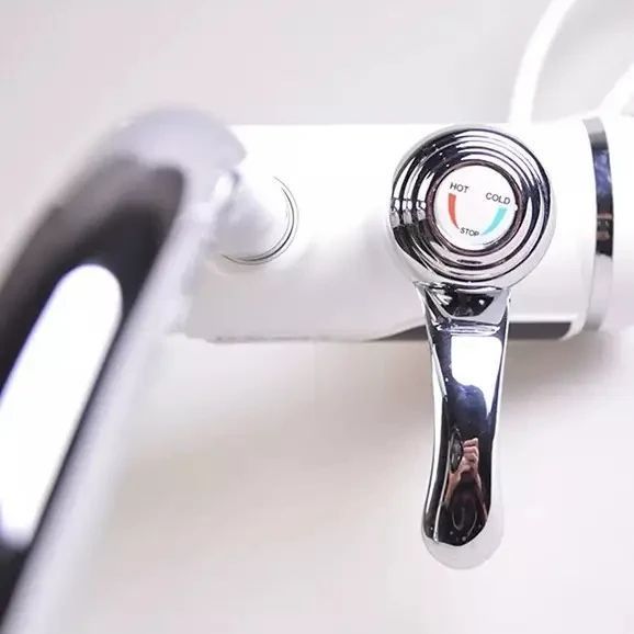 Міні бойлер + душ Water Heater MP 5208, проточний електричний водонагрівач 3000 Вт з LCD-дисплеєм, бічне під'єднання, шланг 2888487972 фото