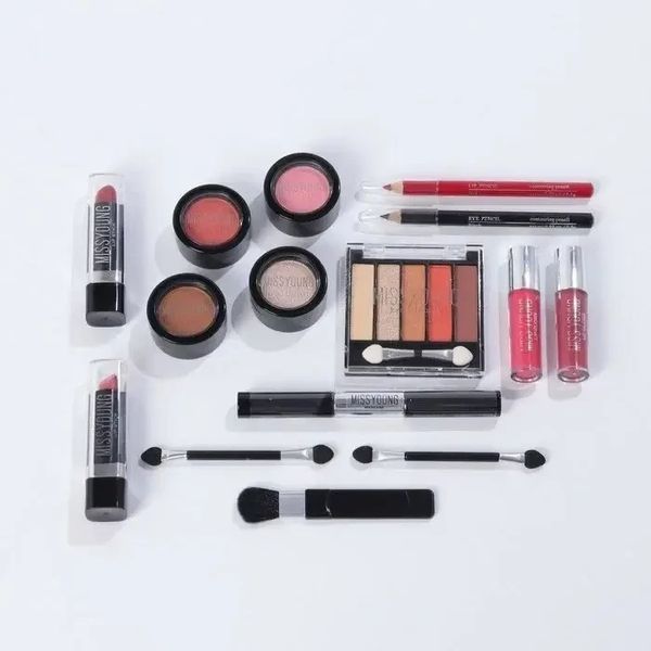 Набір декоративної косметики в алюмінієвому кейсі з дзеркалом Makeup set MC1488 Сріблястий 2538743943 фото